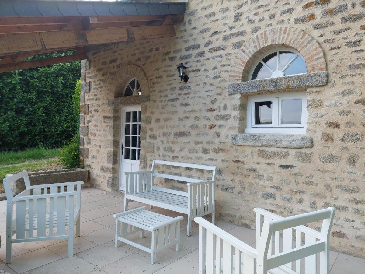 Manoir De La Chapelle Bed & Breakfast Conde-sur-Sarthe Exterior photo