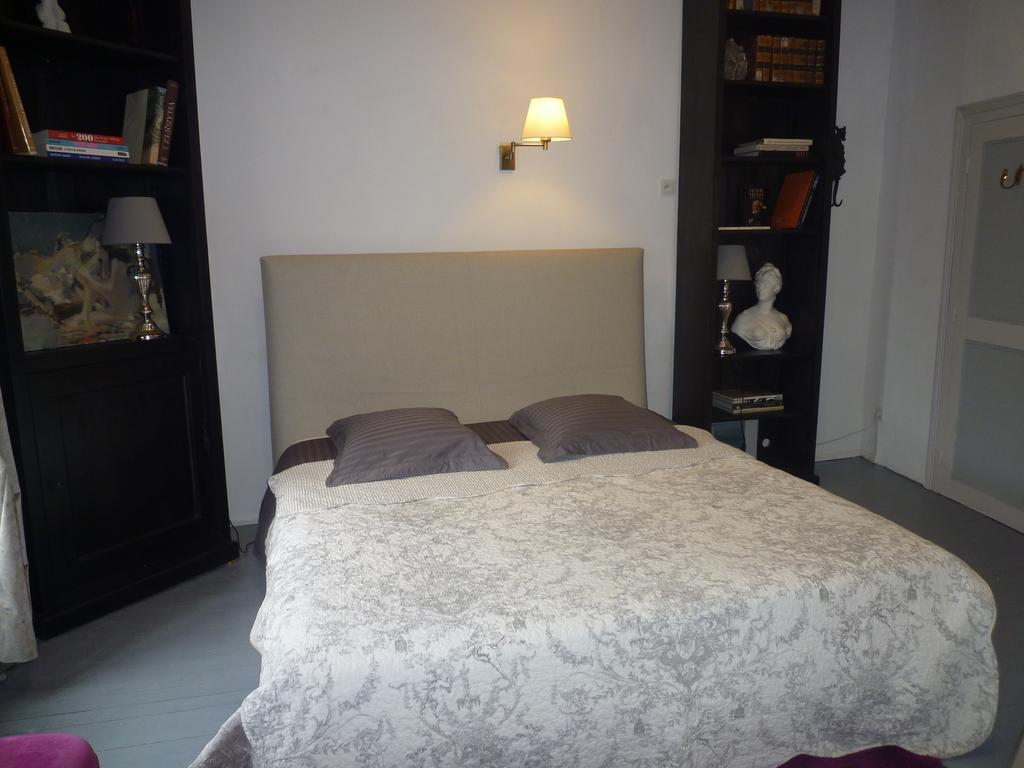 Manoir De La Chapelle Bed & Breakfast Conde-sur-Sarthe Room photo