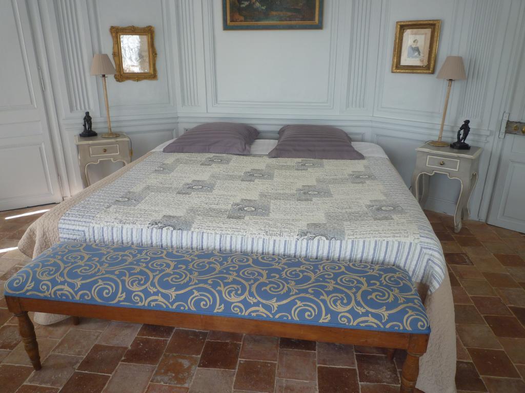 Manoir De La Chapelle Bed & Breakfast Conde-sur-Sarthe Room photo