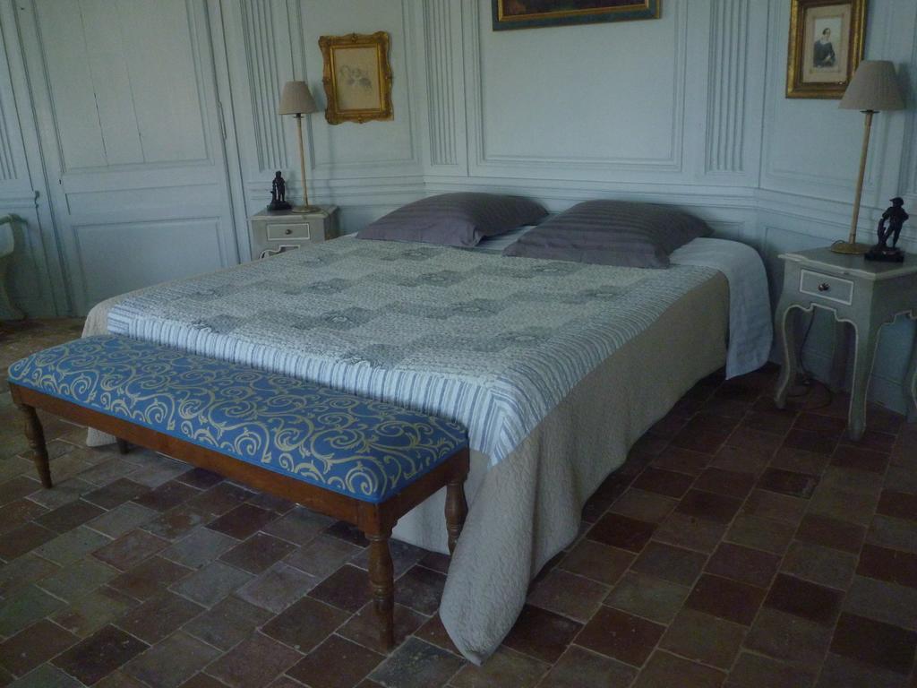 Manoir De La Chapelle Bed & Breakfast Conde-sur-Sarthe Room photo