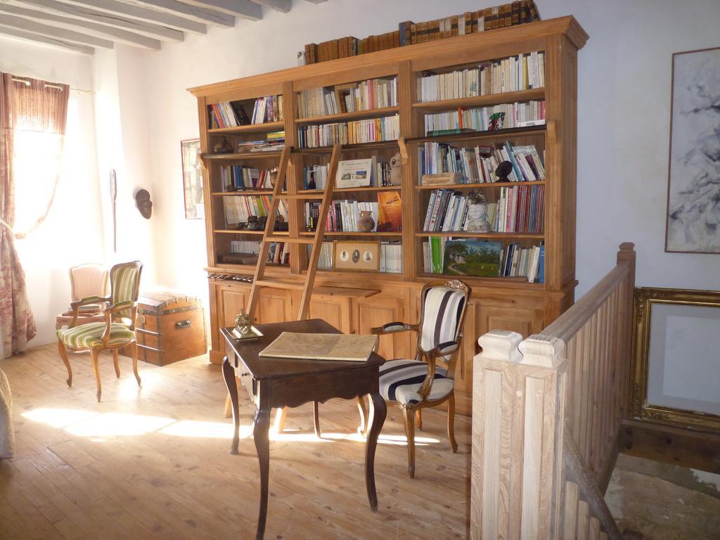 Manoir De La Chapelle Bed & Breakfast Conde-sur-Sarthe Room photo